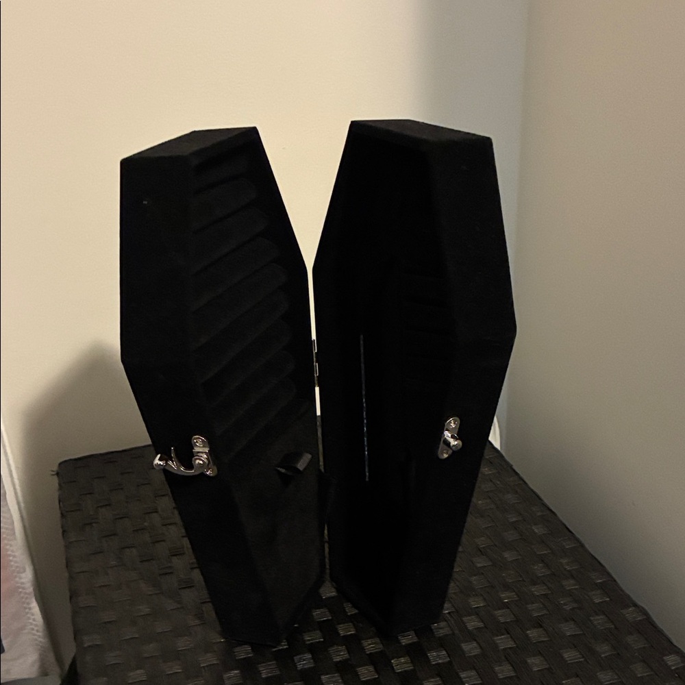 Elegant Black Jewelry Organizer Box